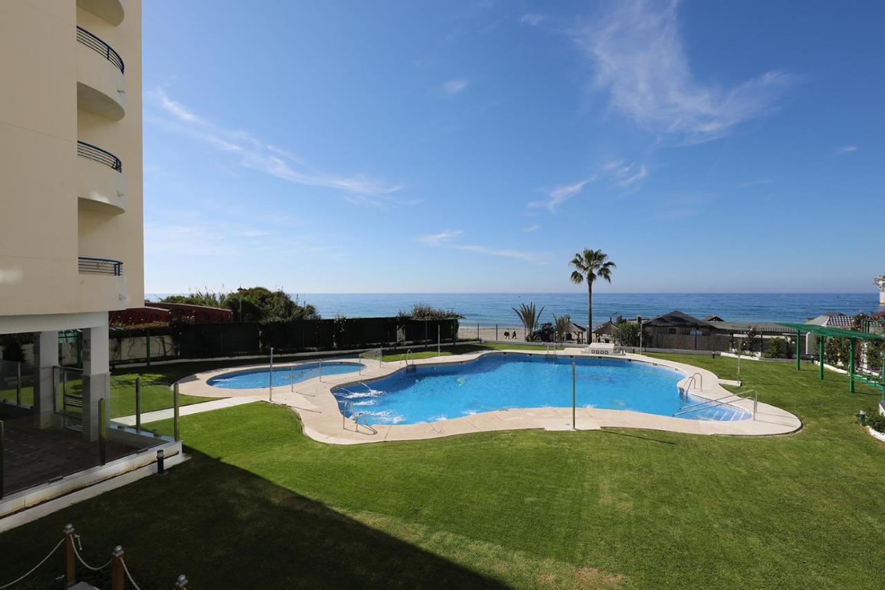 Banana Beach Primera Linea De Playa Marbella Exterior photo