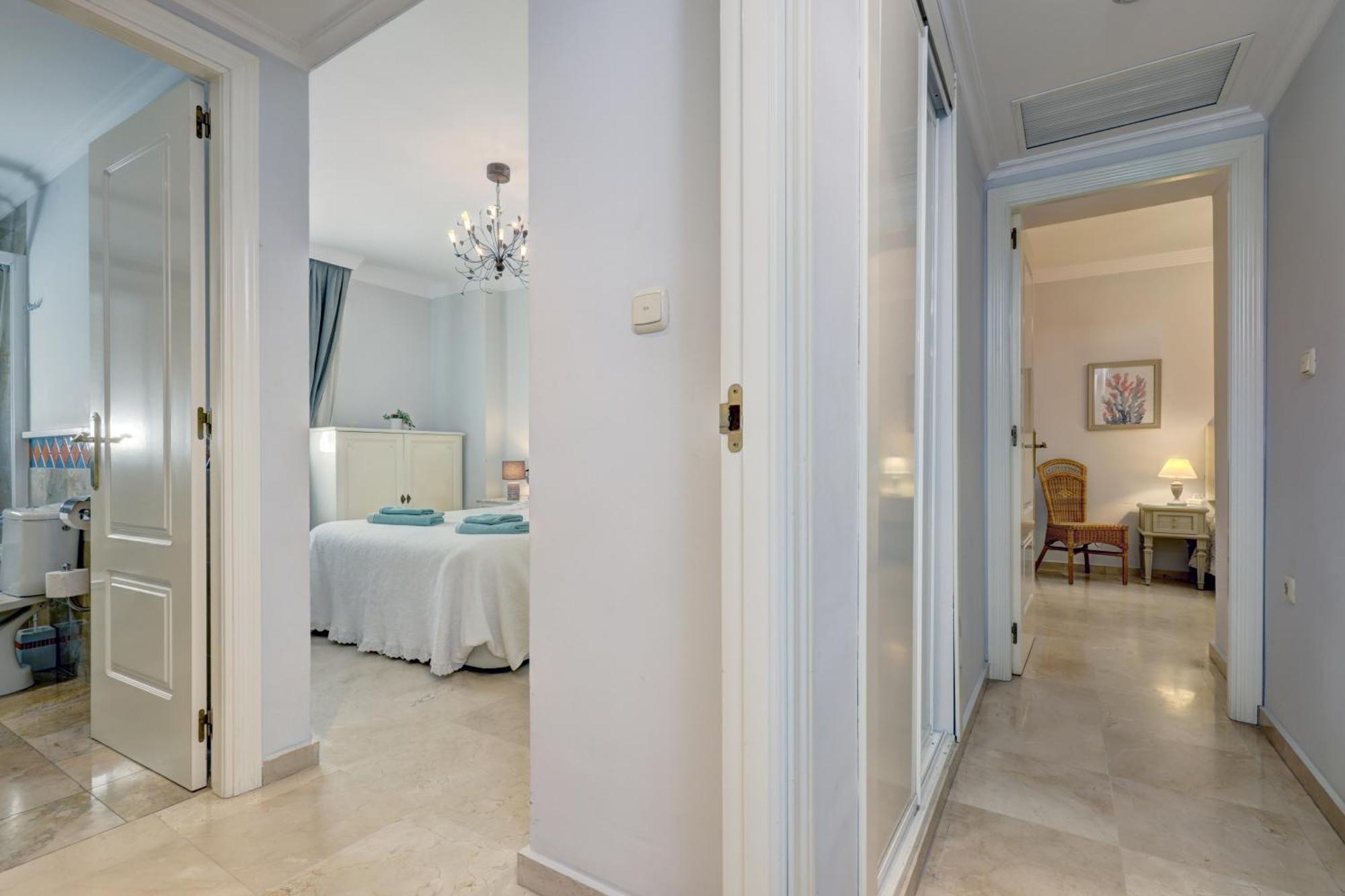 Banana Beach Primera Linea De Playa Marbella Exterior photo